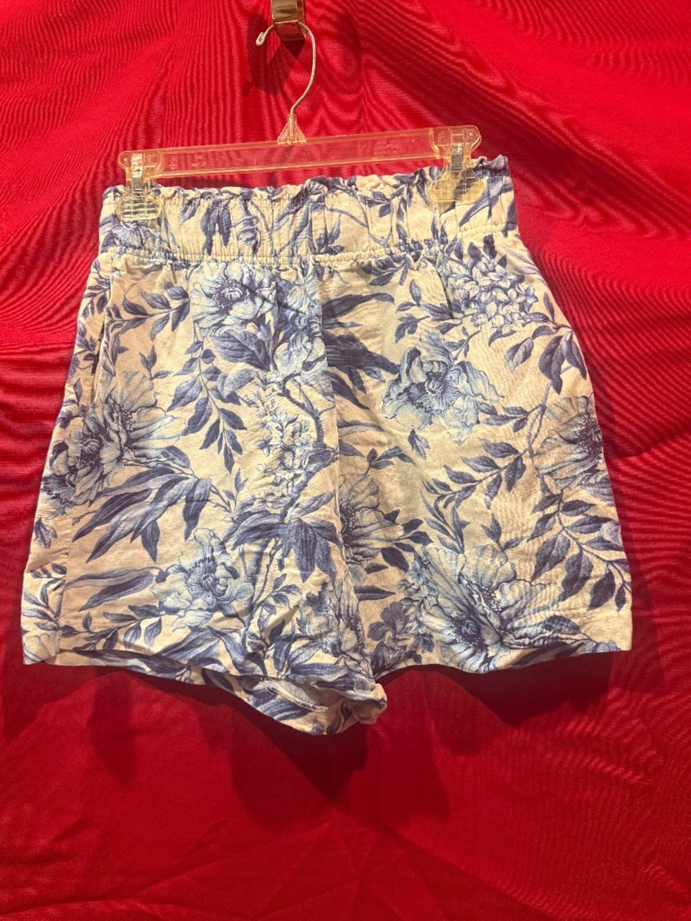 H&M DELFT STYLE LINEN BLEND SHORTS, SMALL